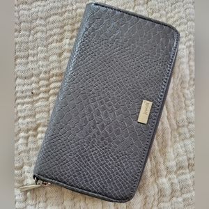 All about the Benjamin Wallet Thirty-One
